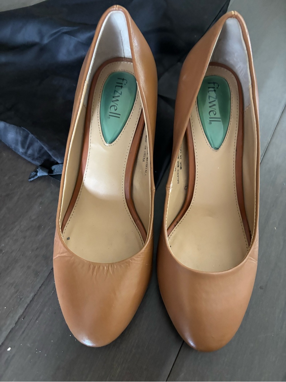 Women's Tan Classic Round-Toe Heels